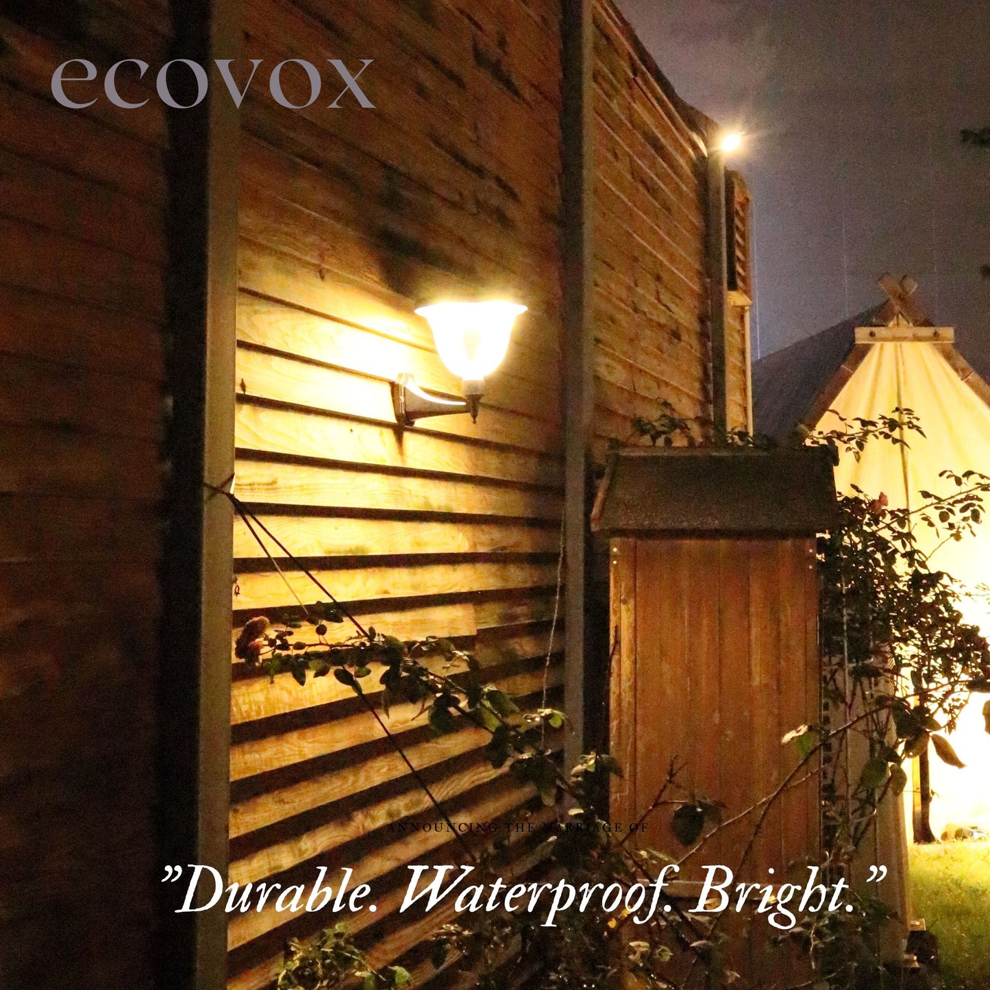 ECOVOX 200W LED Solar Daimond Lawn Light Wall Type